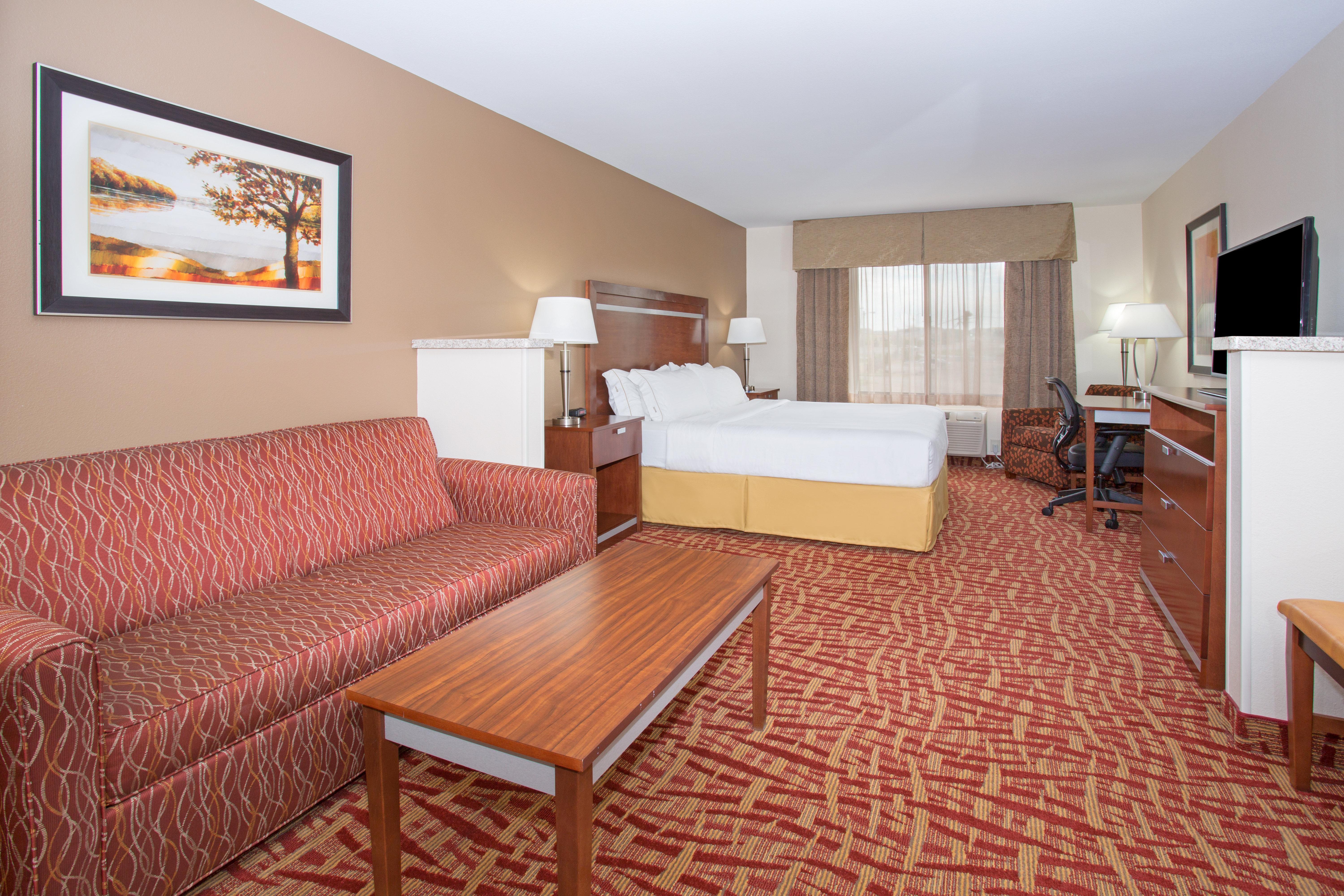 Holiday Inn Express & Suites Glendive By Ihg Exterior photo