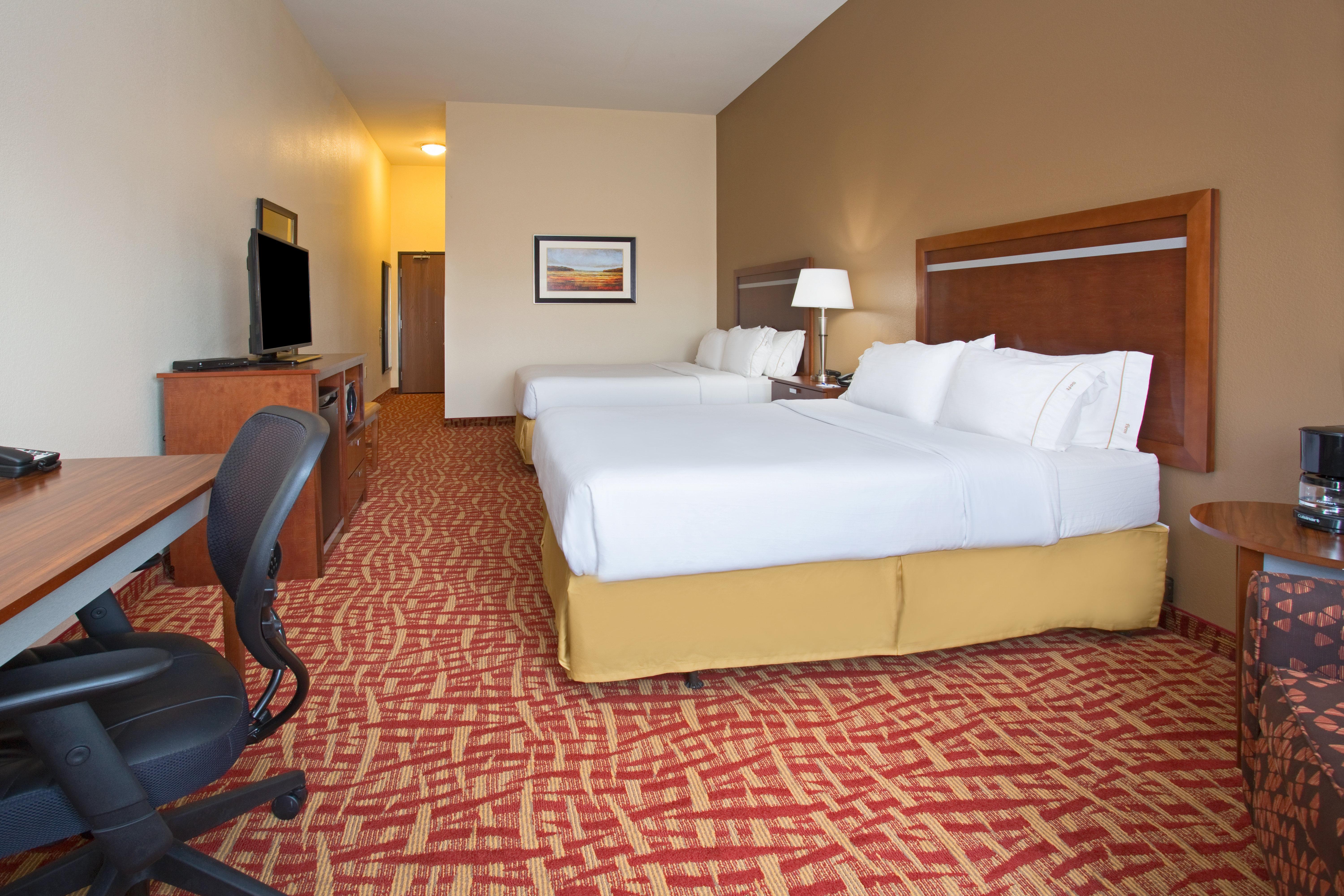 Holiday Inn Express & Suites Glendive By Ihg Exterior photo